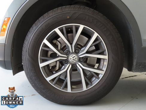 Used 2019 Volkswagen Tiguan SE image 29