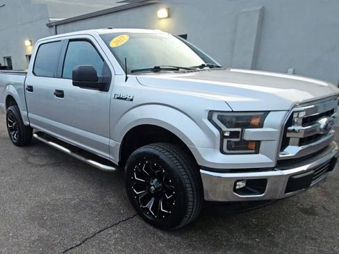 Used 2017 Ford F150 XLT image 2