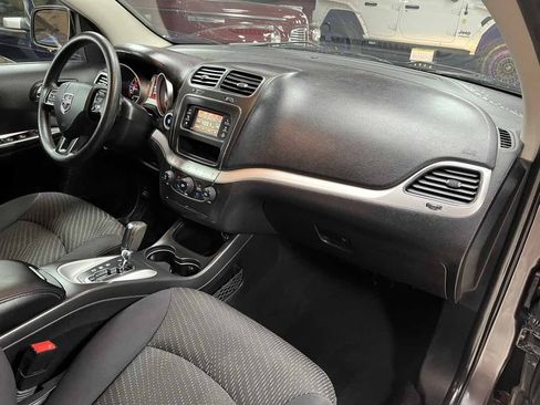 Used 2015 Dodge Journey American Value Package w/ Flexible Seating Group FWD image 11