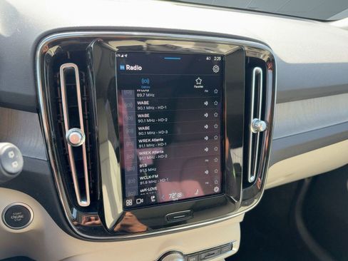 Certified 2023 Volvo XC40 B5 Plus w/ Driver Assist Package image 21