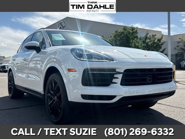 Used 2020 Porsche Cayenne AWD/4WD image 1
