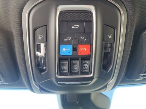 New 2025 Jeep Grand Cherokee L Limited w/ Luxury Tech Group II image 14