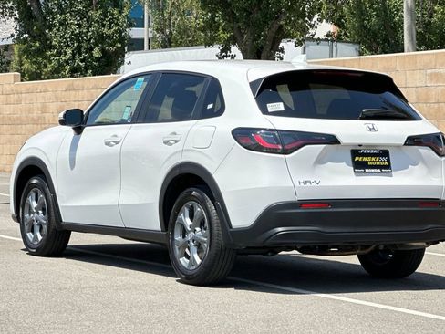 Certified 2026 Honda HR-V LX image 6