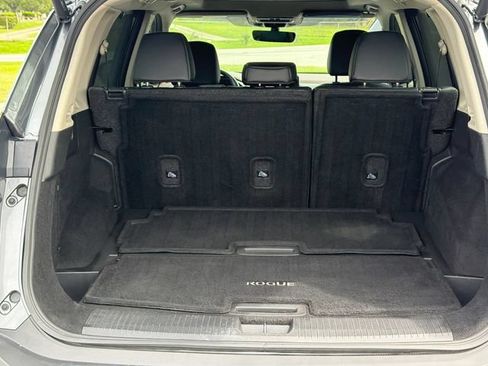 Used 2023 Nissan Rogue SL w/ SL Premium Package FWD image 18