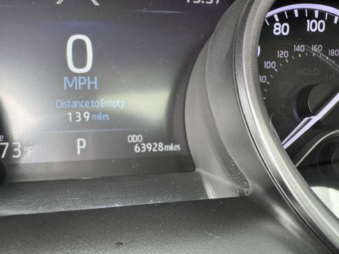 Certified 2021 Toyota Camry XLE image 23