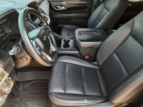 Used 2024 Chevrolet Tahoe Z71 w/ Luxury Package AWD/4WD image 13