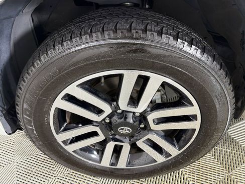Used 2024 Toyota 4Runner Limited AWD/4WD image 13