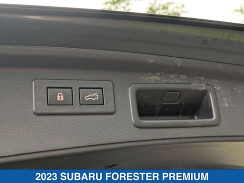 Used 2023 Subaru Forester Premium AWD/4WD image 34