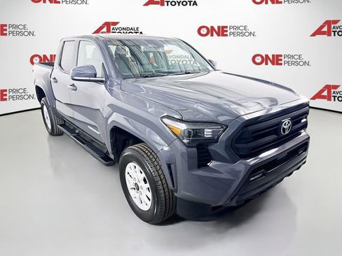 Certified 2025 Toyota Tacoma SR5 AWD/4WD image 1