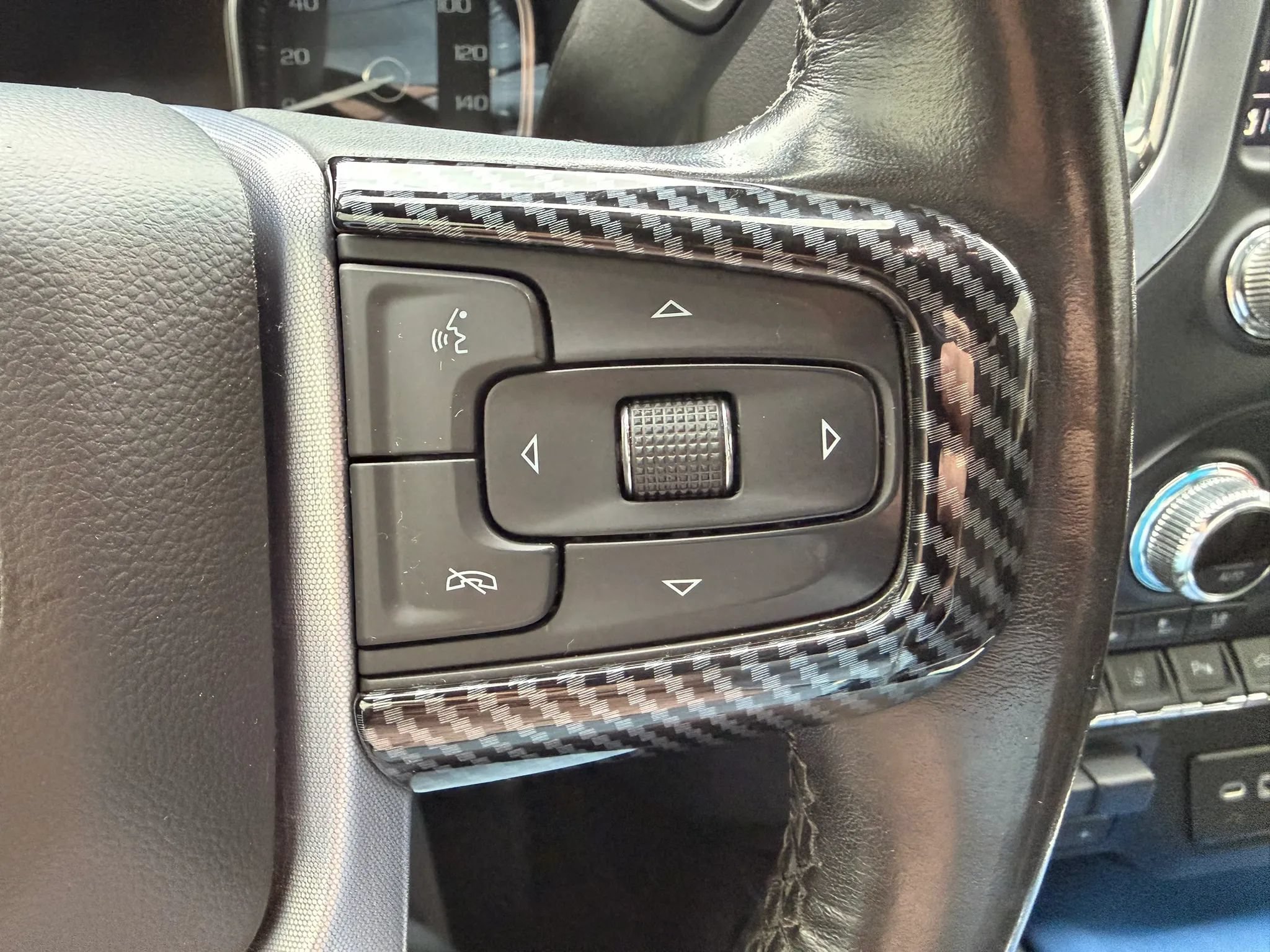 Used 2020 GMC Sierra 3500 SLT w/ Technology Package AWD/4WD image 35