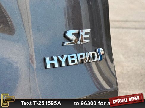 Used 2024 Toyota RAV4 SE w/ Convenience Package image 25