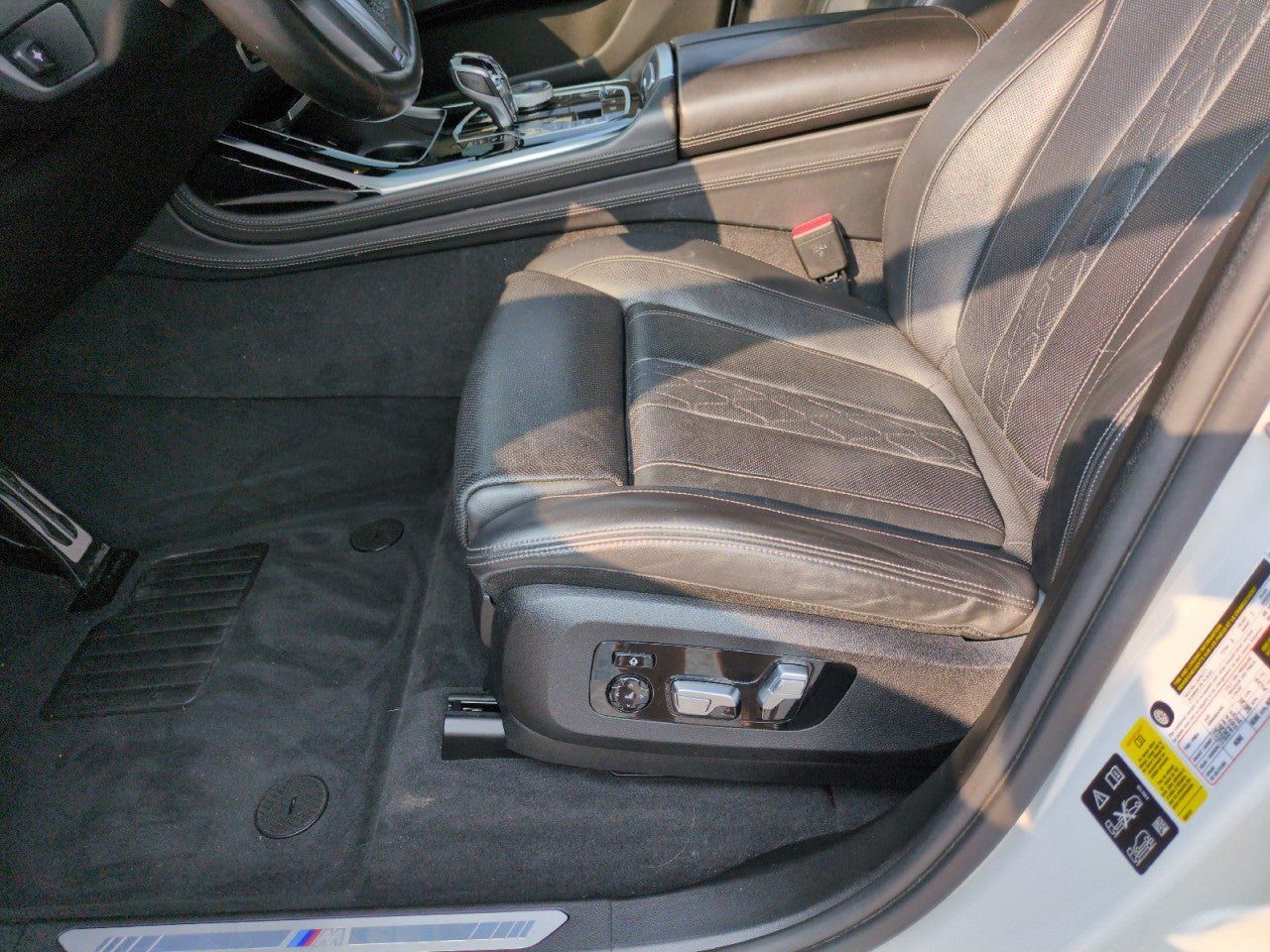 Used 2019 BMW X7 xDrive50i w/ M Sport Package AWD/4WD image 13