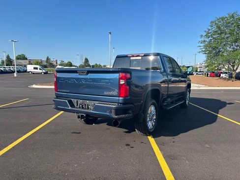 Used 2021 Chevrolet Silverado 3500 High Country w/ Z71 Off-Road Package AWD/4WD image 7