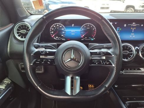 Used 2024 Mercedes-Benz GLB 250 image 28