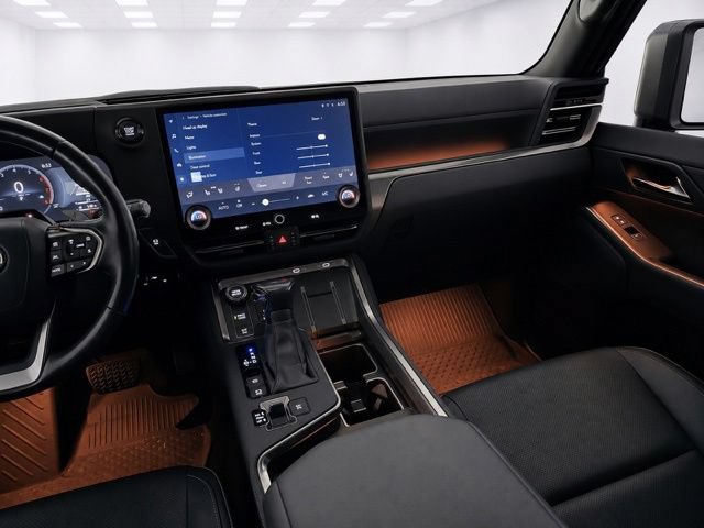 Used 2024 Lexus GX 550 w/ Accessory Package (Z1) AWD/4WD image 37