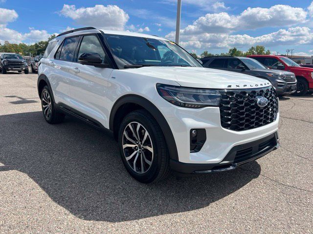 Certified 2025 Ford Explorer ST-Line AWD/4WD image 3