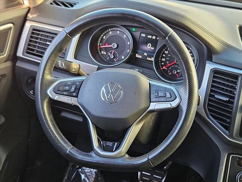 Used 2021 Volkswagen Atlas SE w/ Panoramic Sunroof Package image 11