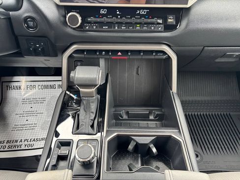 Used 2025 Toyota Tundra Limited AWD/4WD image 19