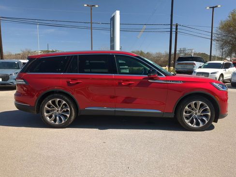 New 2026 Lincoln Aviator 2WD image 2