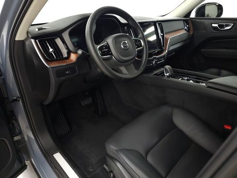 Certified 2023 Volvo XC60 B5 Plus w/ Climate Package AWD/4WD image 18