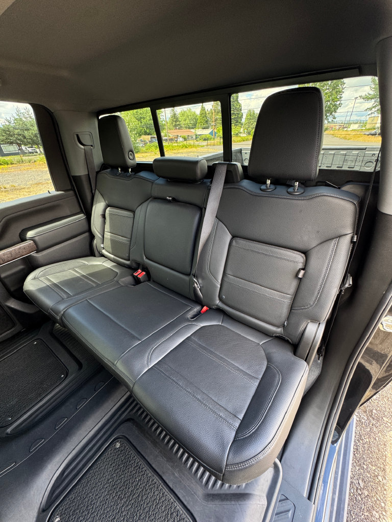 Used 2022 GMC Sierra 3500 Denali w/ Denali Black Diamond Edition AWD/4WD image 27