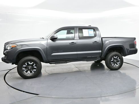 Used 2020 Toyota Tacoma TRD Off-Road w/ Technology Package AWD/4WD image 4