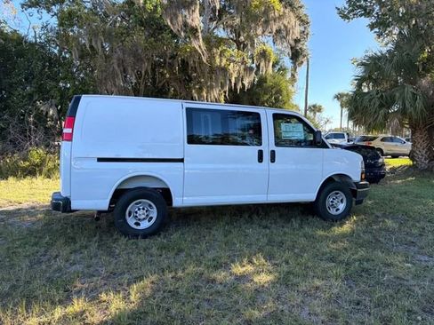 New 2025 Chevrolet Express 2500 Work Van 3D Cargo Van w/ Driver Convenience Package RWD image 16