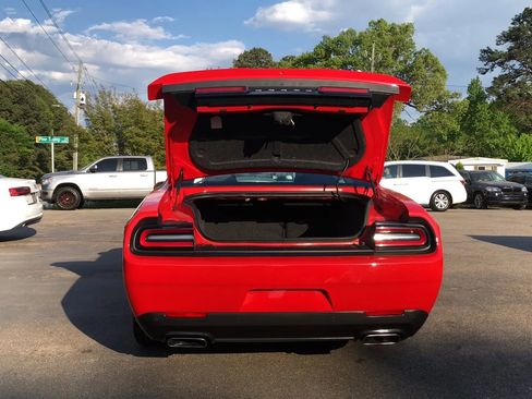 Used 2020 Dodge Challenger R/T image 18