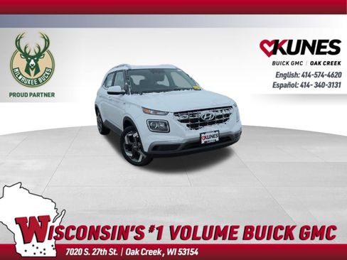 Used 2023 Hyundai Venue SEL image 1