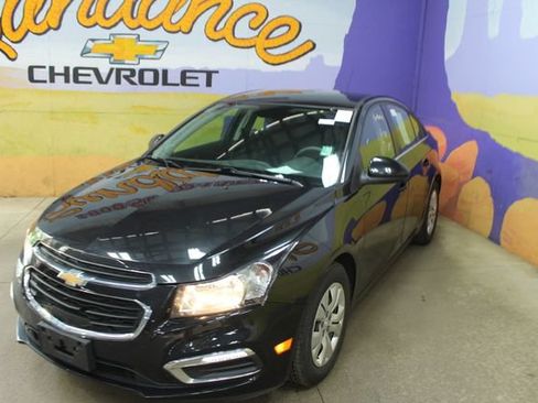 Used 2016 Chevrolet Cruze LT FWD image 4