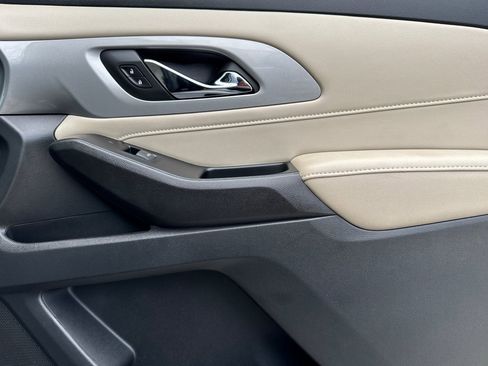 Used 2023 Chevrolet Traverse LS w/ LPO, Cargo Package image 23