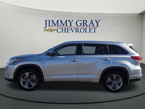 Used 2019 Toyota Highlander Limited Platinum image 6