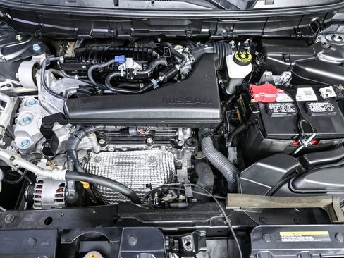 Used 2020 Nissan Rogue SV FWD image 33