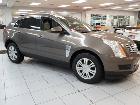Used 2015 Cadillac SRX Luxury image 14