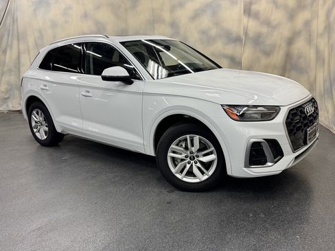 Used 2023 Audi Q5 2.0T Premium w/ Convenience Package image 8