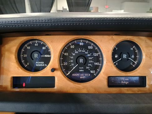 Used 2006 Rolls-Royce Phantom Sedan RWD image 19