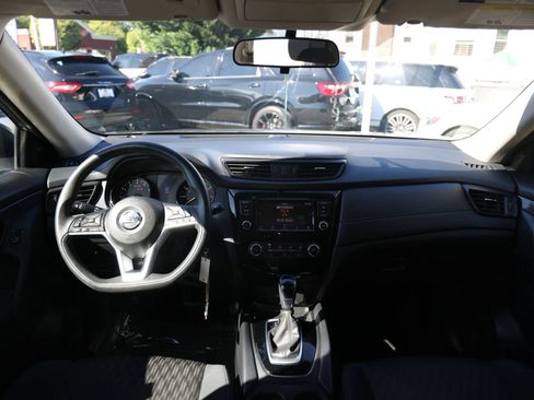 Used 2018 Nissan Rogue S AWD/4WD image 27