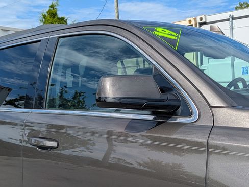 Used 2019 GMC Yukon SLE w/ SLE Value Package RWD image 10