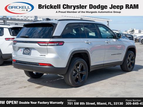 New 2025 Jeep Grand Cherokee Limited w/ Black Appearance Package image 5