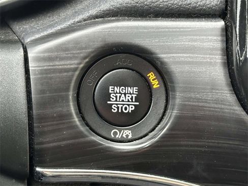 Certified 2022 Jeep Grand Cherokee Limited image 34