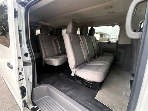 Used 2020 Nissan NV 3500 S image 18