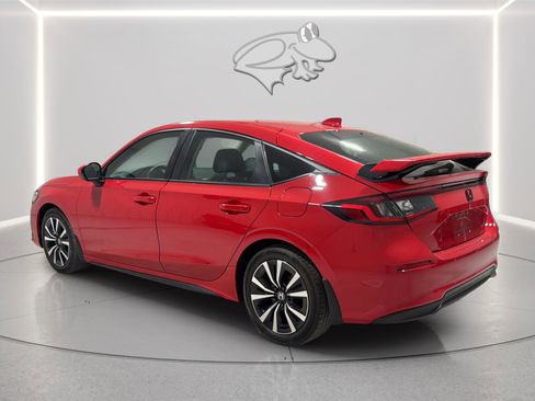 Used 2024 Honda Civic EX-L image 3