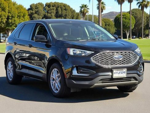 Used 2023 Ford Edge SEL image 4