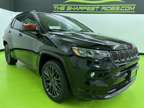 Used 2023 Jeep Compass Limited AWD/4WD image 2