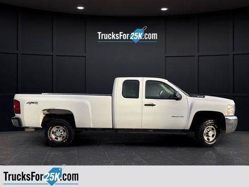 Used 2010 Chevrolet Silverado 2500 W/T image 3