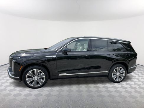 New 2026 Cadillac Vistiq Luxury image 2
