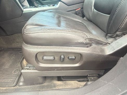 Used 2015 Ford Explorer Limited w/ Equipment Group 302A FWD image 9