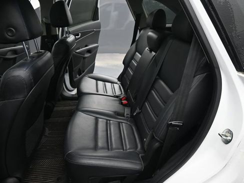 Used 2020 Kia Sorento EX image 14