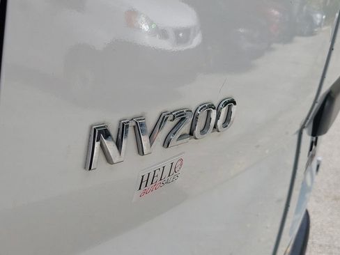 Certified 2018 Nissan NV200 S image 12