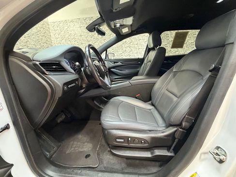 Used 2024 Buick Enclave Premium AWD/4WD image 21
